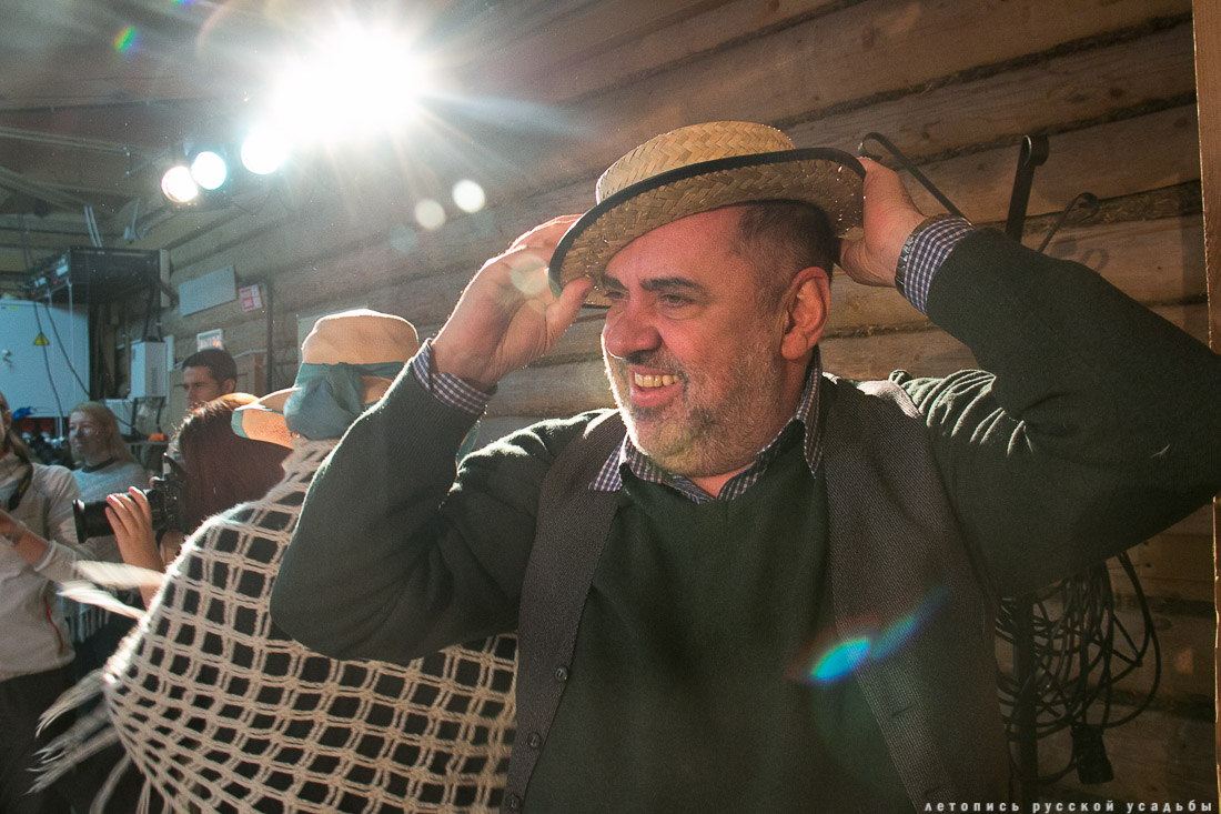 Счастливые дни с Усадебным экспрессом в Мураново, Абрамцево, Федоскино, Вяземах, Захарово, Марфино, Мелихово