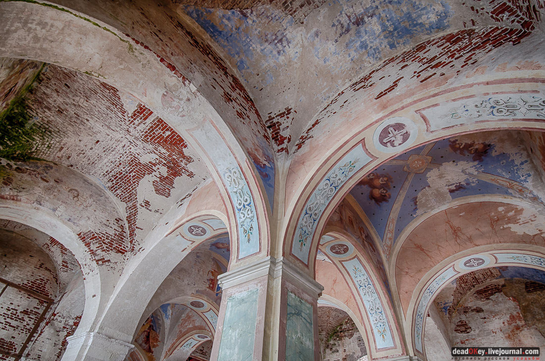 усадьба Андреевское, церковь в селе Матренино (Рощино), Церковь Воскресения Христова