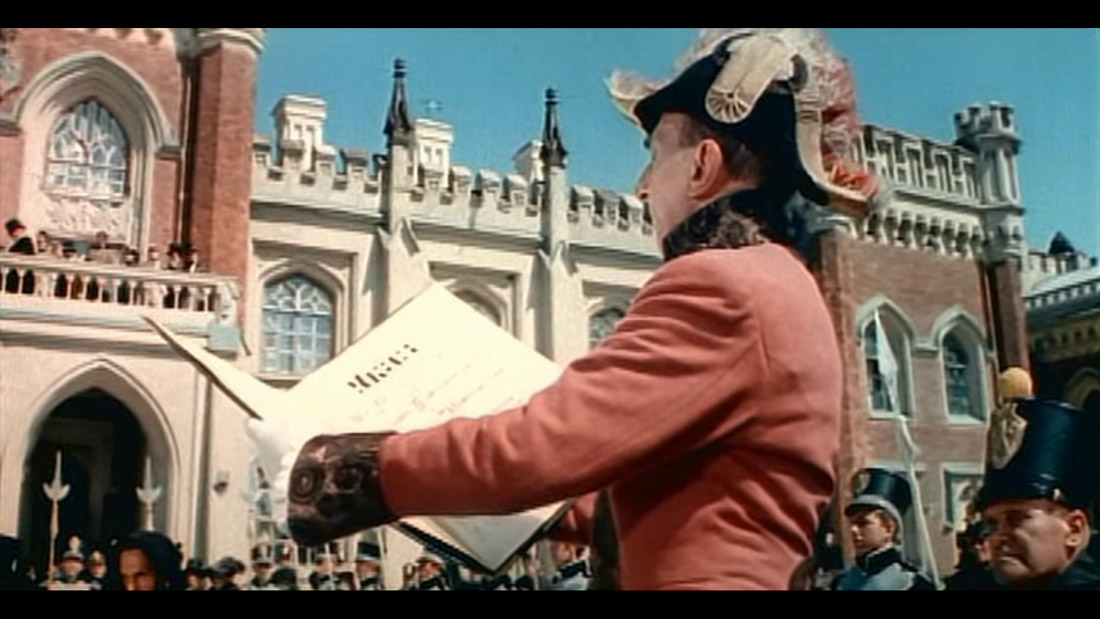 фильм Три толстяка (1966), Петергофские конюшни, Санкт-Петербург.