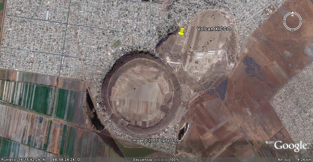 Кратер вулкана Серро-де-Xико в городской черте кратера, озера, Чалко, Мехико, города, Ксико, Мексики, СерродеXико, Кратер, вулкана, является, центра, озеро, после, самом, остатки, района, конце, сегодня, вошел