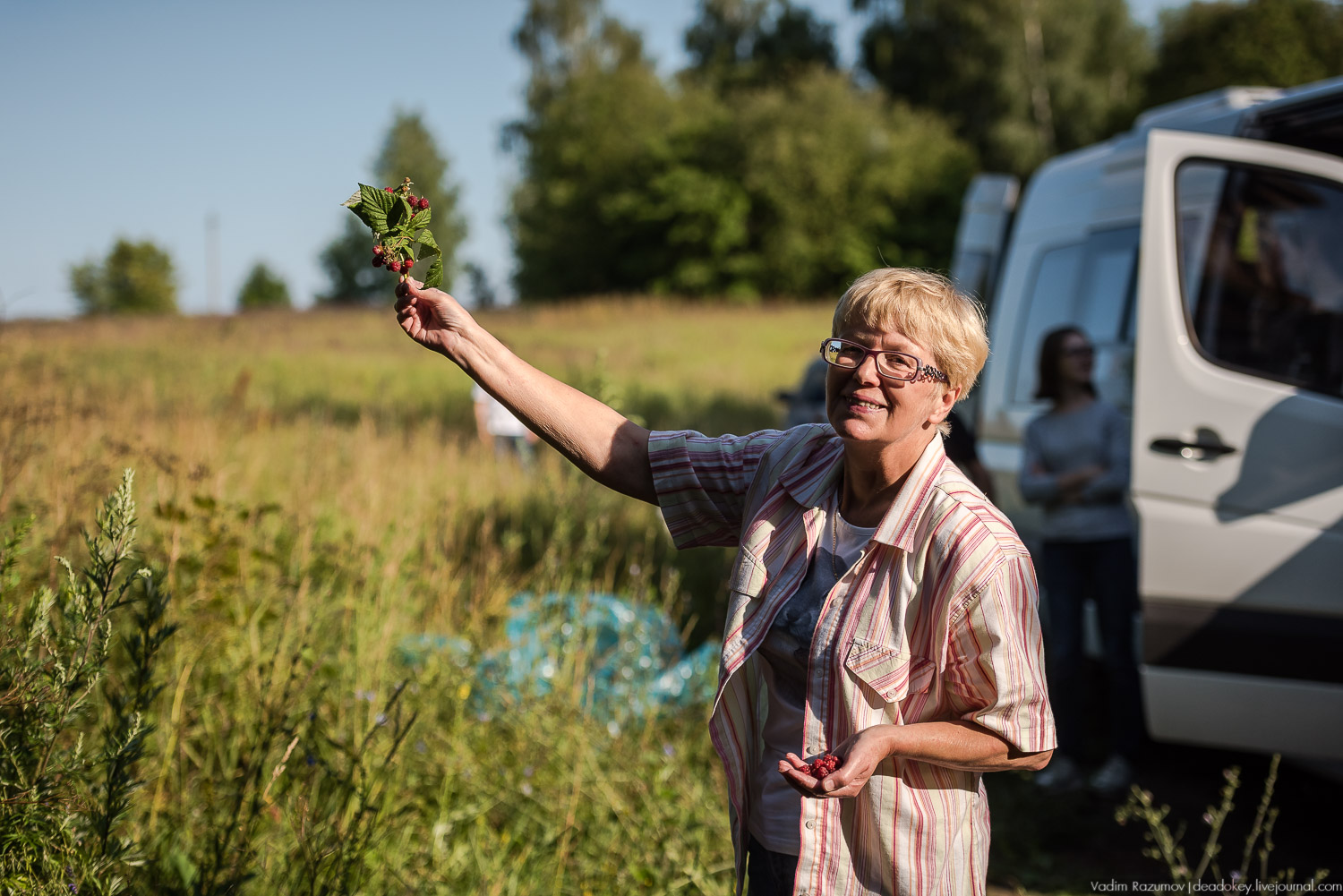 Усадебные волонтеры. Субботник на могиле В.И. Баженова, Старое Глазово, Горки