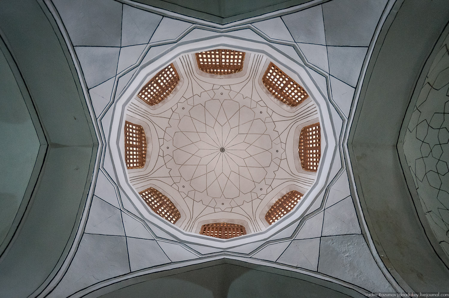 Узбекистан, Бухара и Самарканд, потолки, рельефная майлока, изразцы