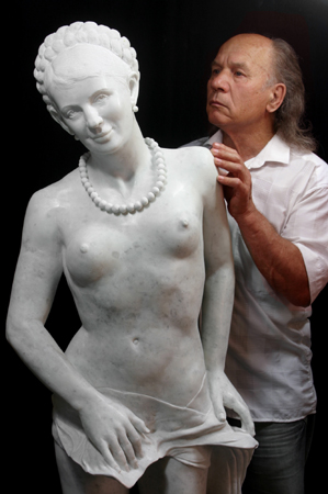Nicolai Shmatko has presented his new sculpture "Ukrainian Aurora" and a new sculpture group "Christ's Appearance to the Apostles". 