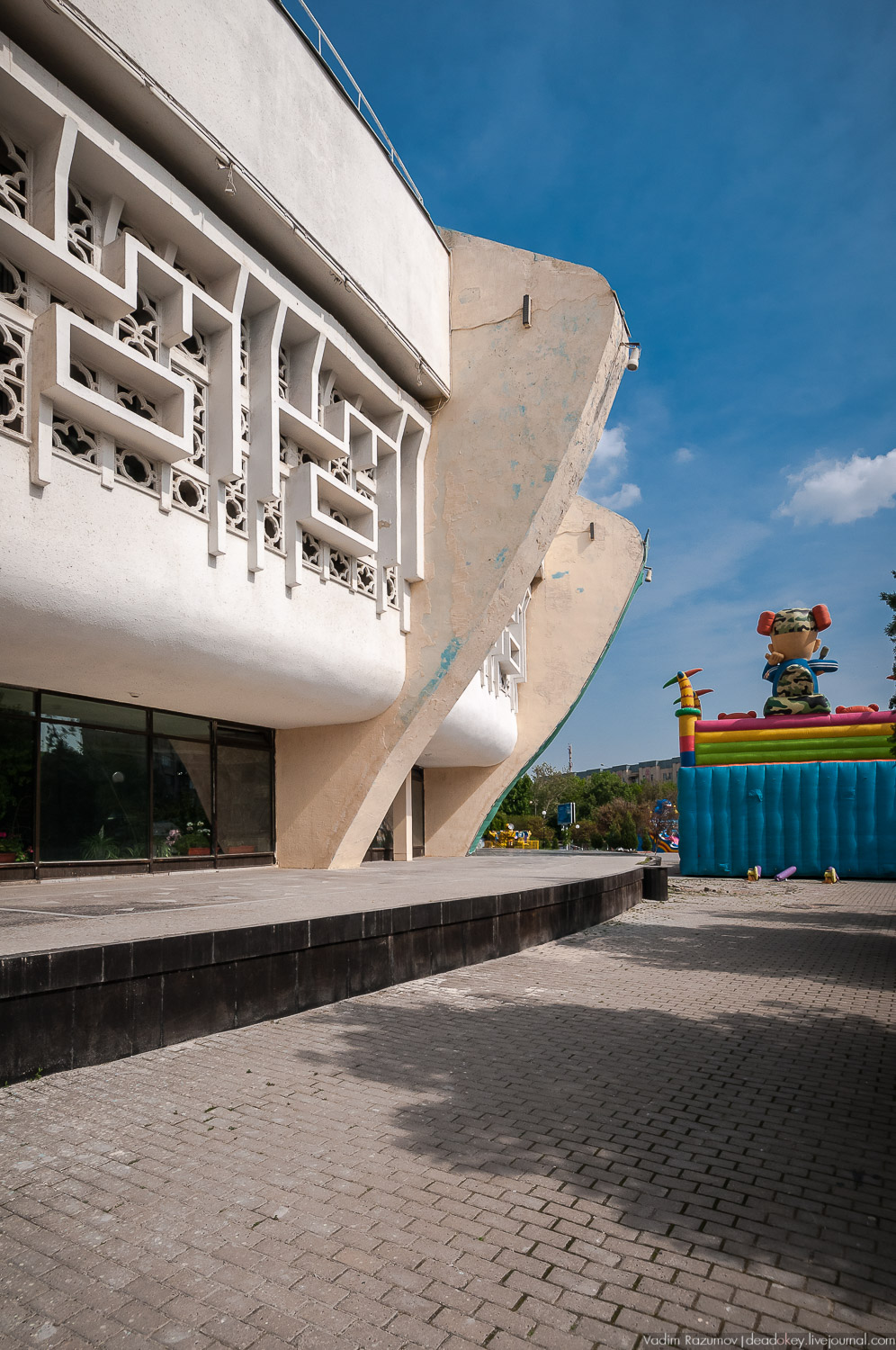 Ташкентский цирк, город Ташкент, Узбекистан, 1976 год, советский модернизм, архитекторы Г.М. Александрович, Г.Масягин