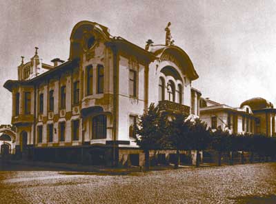 усадьба Волчкова на ул. Поварская д.42-44 и особняк Миндовского