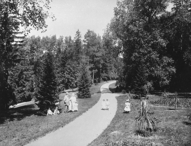 старые фотографии с выставки ОИРУ.
