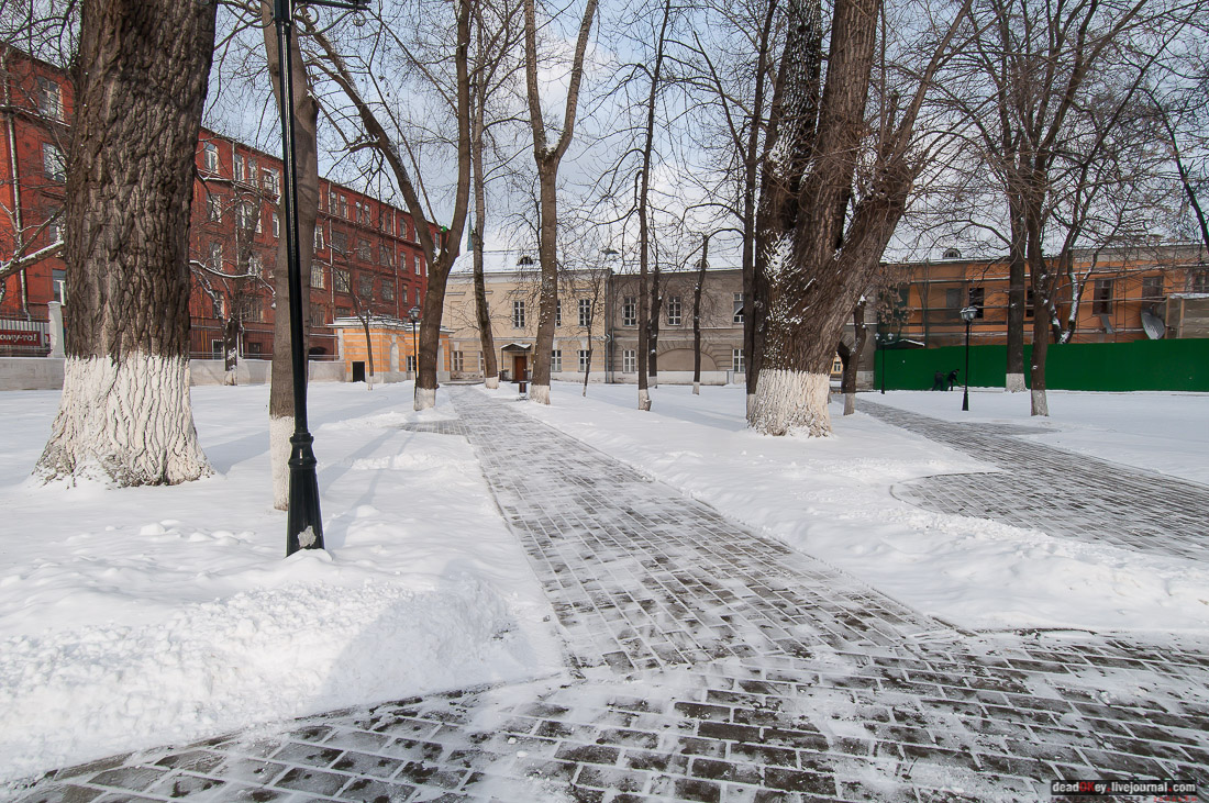 усадьба Разумовского на Гороховом поле (г. Москва, ул. Казакова, д.18)