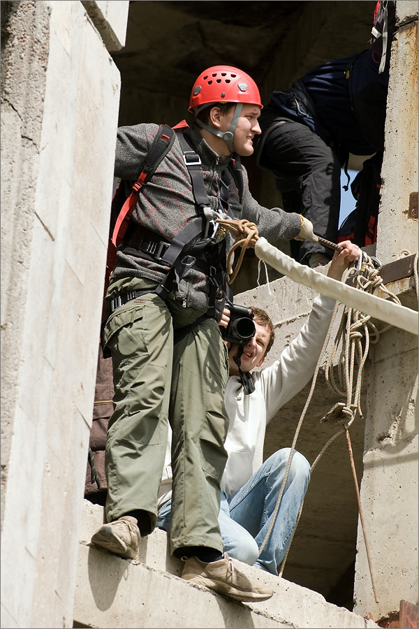 (c) Russos, 2008