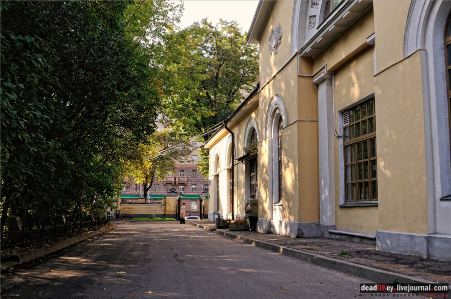 усадьба Высокие Горы (Усачевых-Найденовых), Москва, Земляной Вал, 53