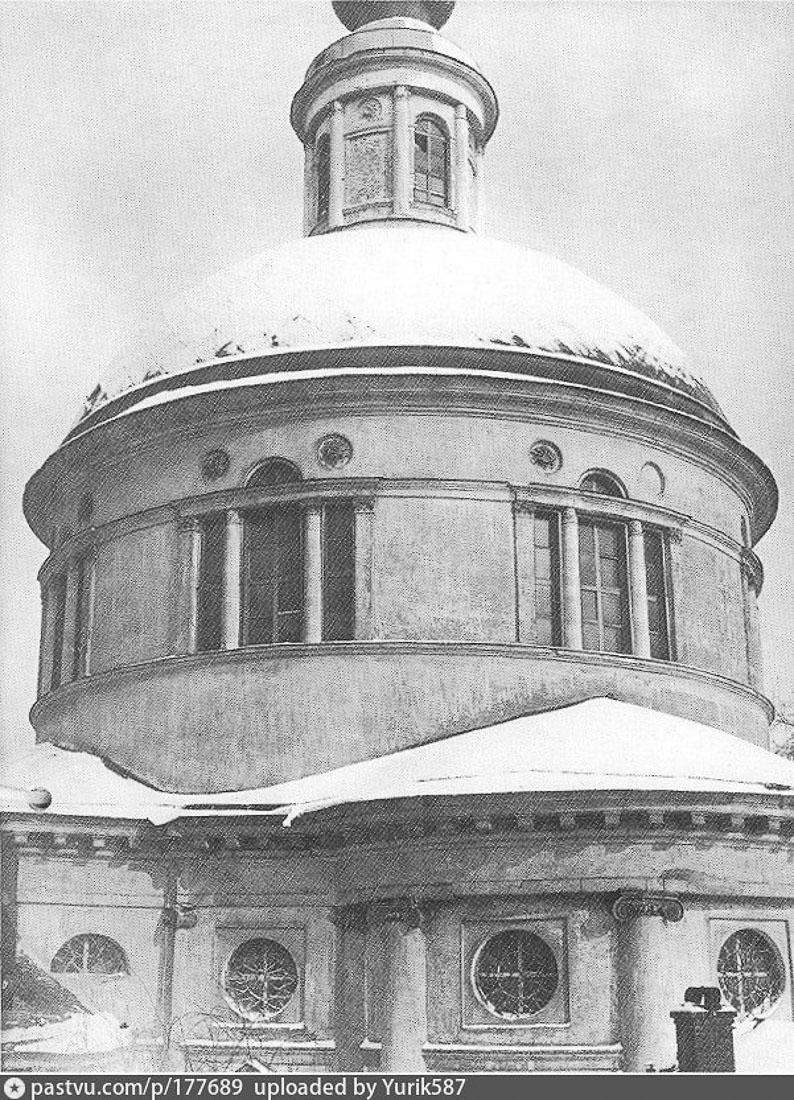 усадьба Городская усадьба К. Б. Науша — Е. П. Пуговкиной (конец XVIII — начало XIX века; начало XX века, архитектор А. В. Красильников), Большой Спасоглинищевский пер., д. 3