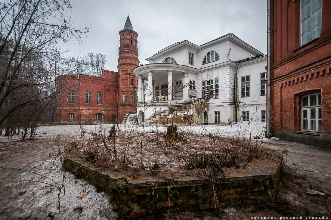 Усадьба Покровское-Стрешнево, интерьеры главного дома, пожар в оранжерее