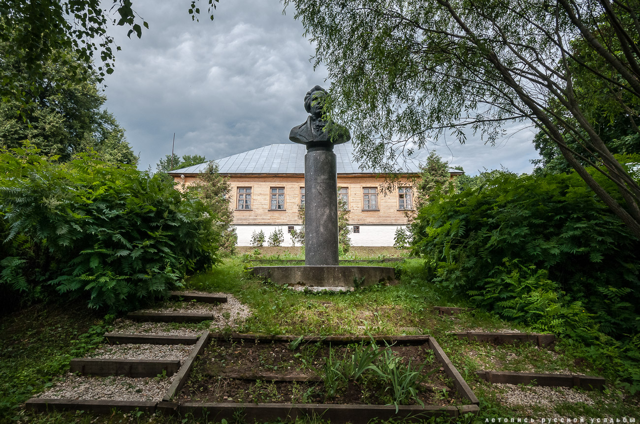 Усадебный экспресс. Дворяниново и Поленово.