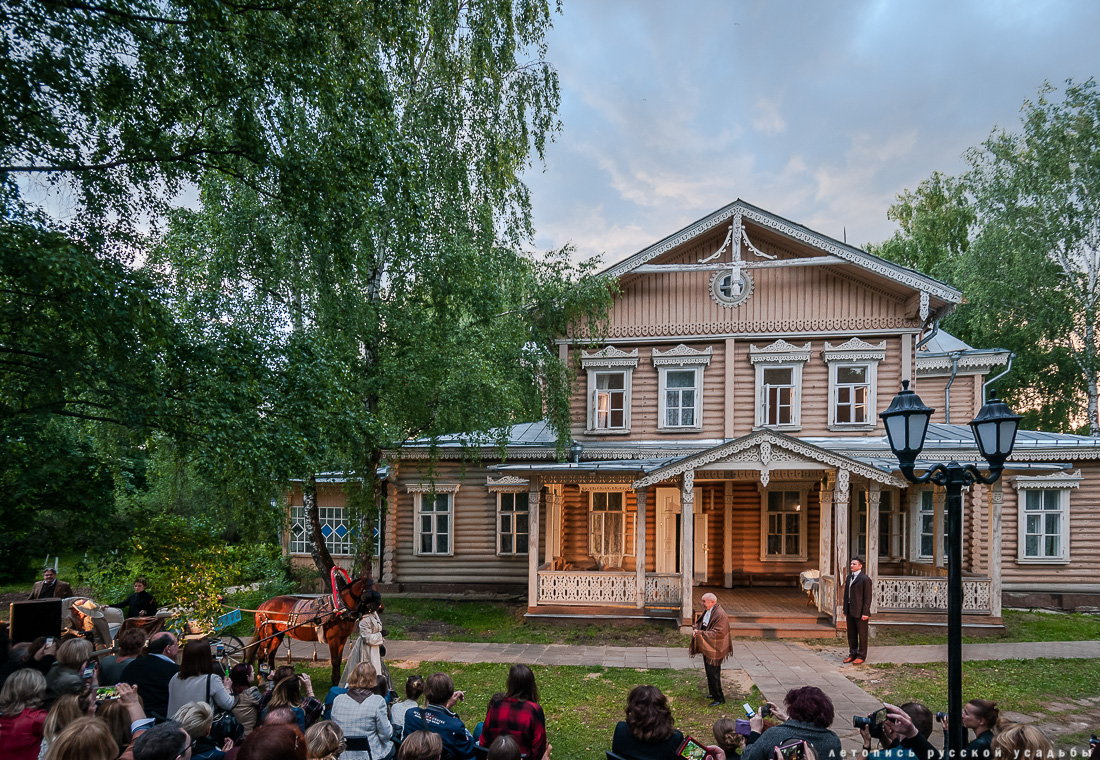 усадьба Любимовка, Сергей Безруков, Губернский театр, Вишневый сад