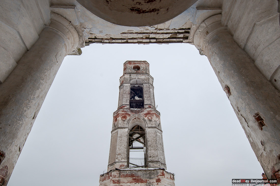 усадьба Андреевское, церковь в селе Матренино (Рощино), Церковь Воскресения Христова