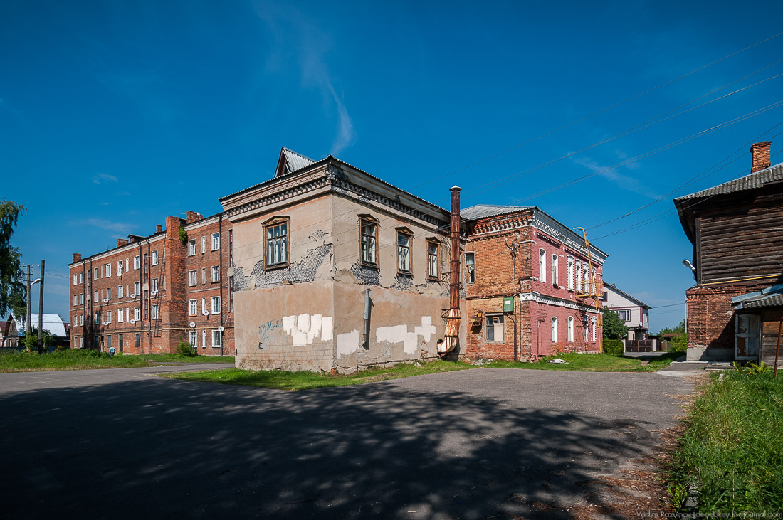 Шелкоткацкая фабрика купцов Барановых (АОЗТ Павлово-Посадский льнокомбинат, ГК Берег), МВК «Княжий Двор», Московская обл., Павлово-Посадский р-н., п.г.т. Большие Дворы.