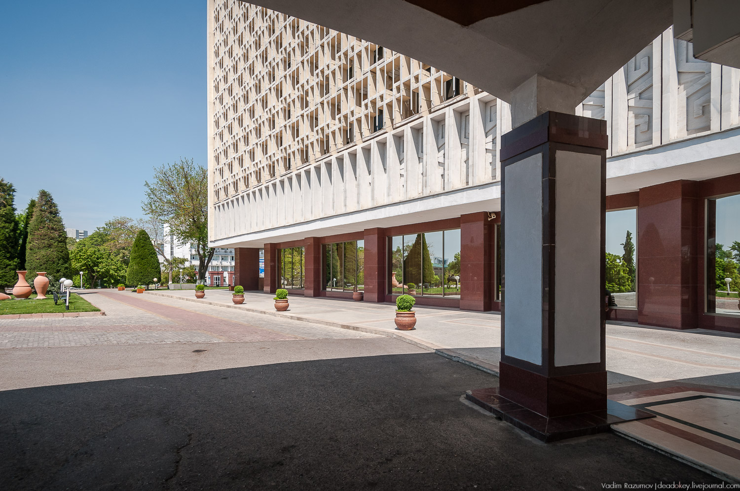 Узбекистан, гостиница Узбекистан, 1974. Архитекторы И. А. Мерпорт, Л. И. Ершова, В. С. Рощупкин, советский модернизм