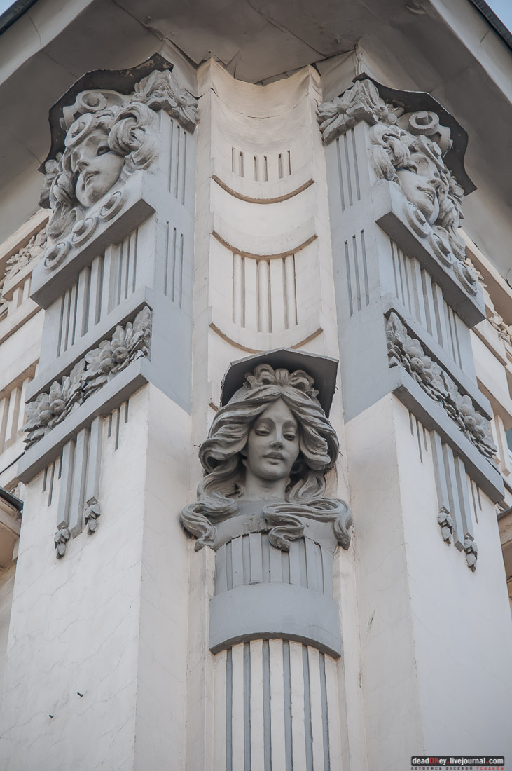 Доходный дом Ф.С. Рахманова, 1898—1899 гг., архитектор П.А. Дриттенпрейс, ул. Покровка, 19