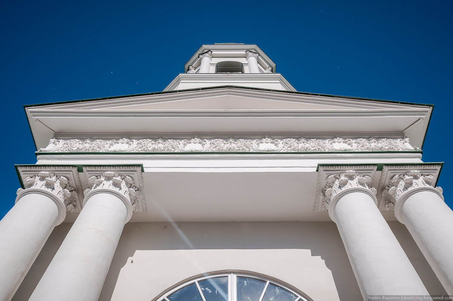 Храм в честь Свв.мчч. Флора и Лавра на Зацепе, Москва