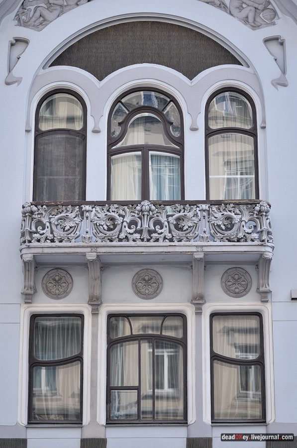 усадьба Волчкова на ул. Поварская д.42-44 и особняк Миндовского