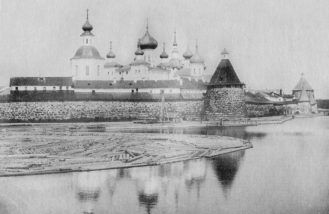 Дайджест по аудиогидам izi.TRAVEL #14. Прогулки по монастырям и храмам.