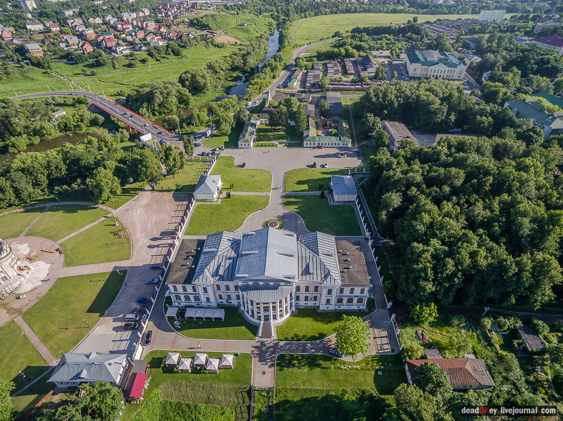 усадьба Дубровицы, Знаменская церковь с квадрокоптера