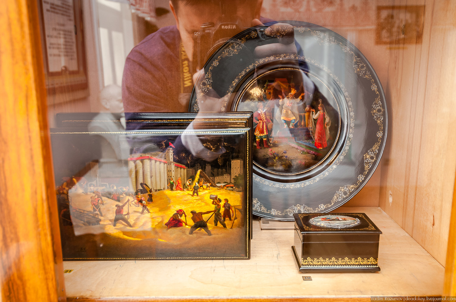 7 апреля - Фабрика миниатюрной живописи и произведениях