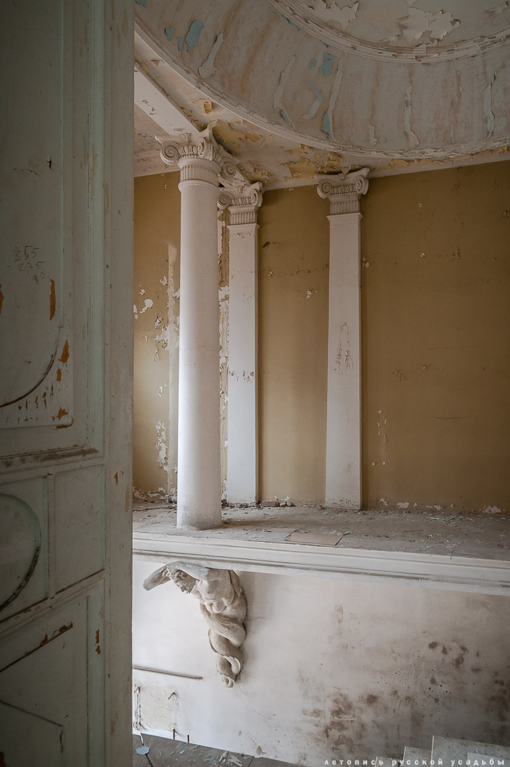 Усадьба Покровское-Стрешнево, интерьеры главного дома, пожар в оранжерее