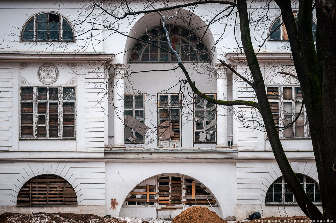 Усадьба Покровское-Стрешнево, интерьеры главного дома, пожар в оранжерее