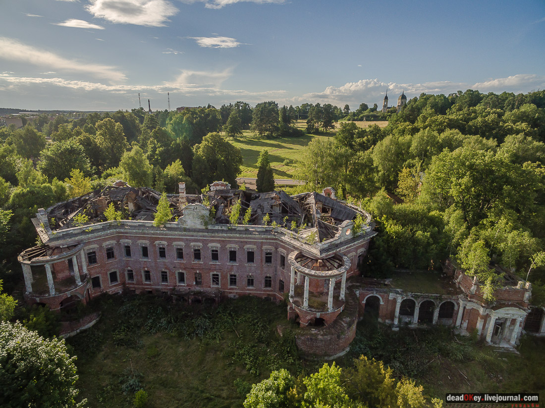 усадьба Семеновское-Отрада, субботник
