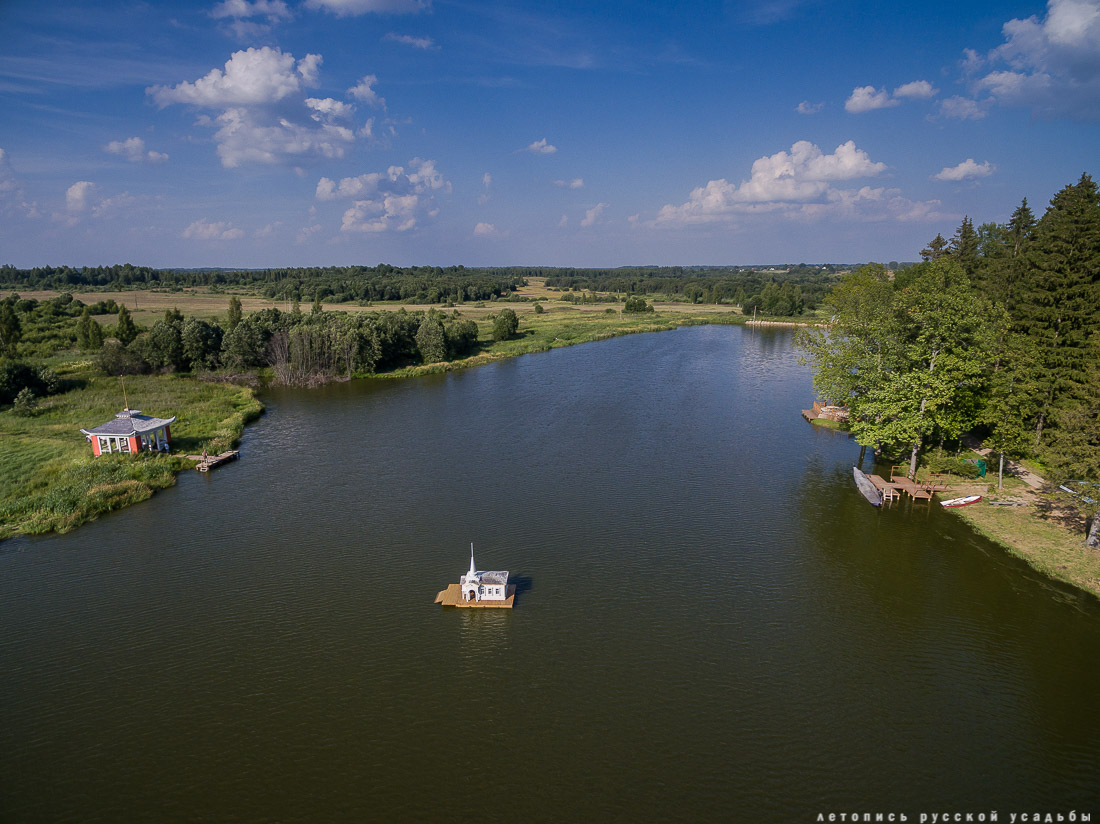 усадьба Степановское-Волосово, фотографии с дрона, шетлендский пони Трамп