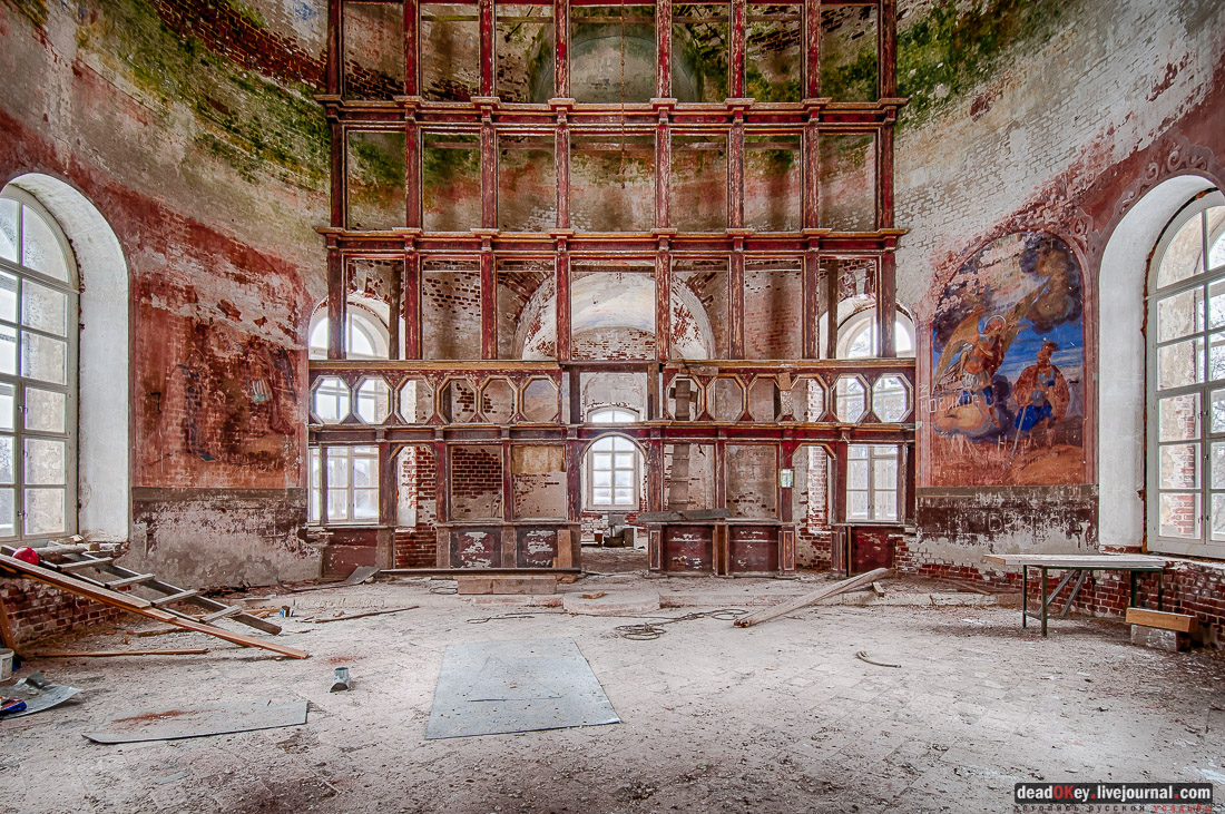 усадьба Андреевское, церковь в селе Матренино (Рощино), Церковь Воскресения Христова