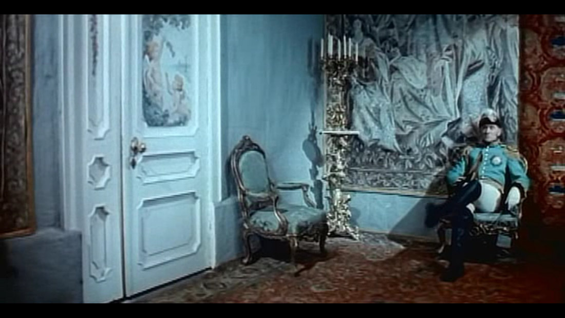 фильм Три толстяка (1966), Петергофские конюшни, Санкт-Петербург.