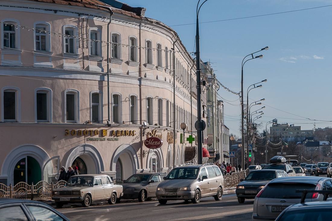 Муниципальное предприятие Дом (Новая гостиница Лавры), 1863 г., архитектор И.А. Малышев, проспект Красной Армии д.140, фотографии до пожара