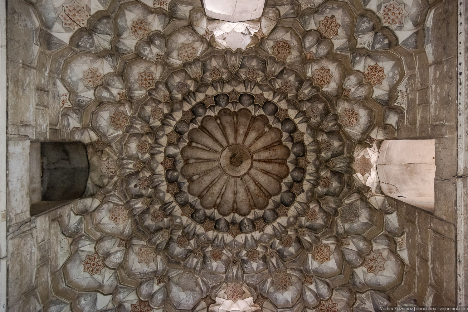 Узбекистан, Бухара и Самарканд, потолки, рельефная майлока, изразцы