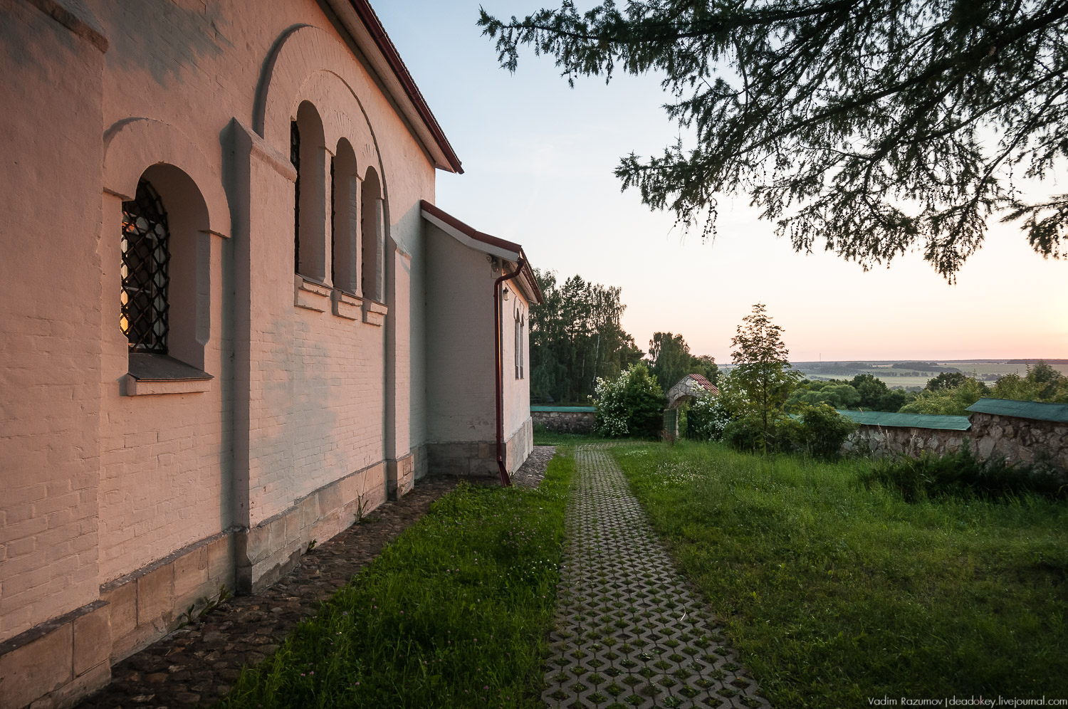 Бехово церковь Троицы Живоначальной, усадьба Поленово