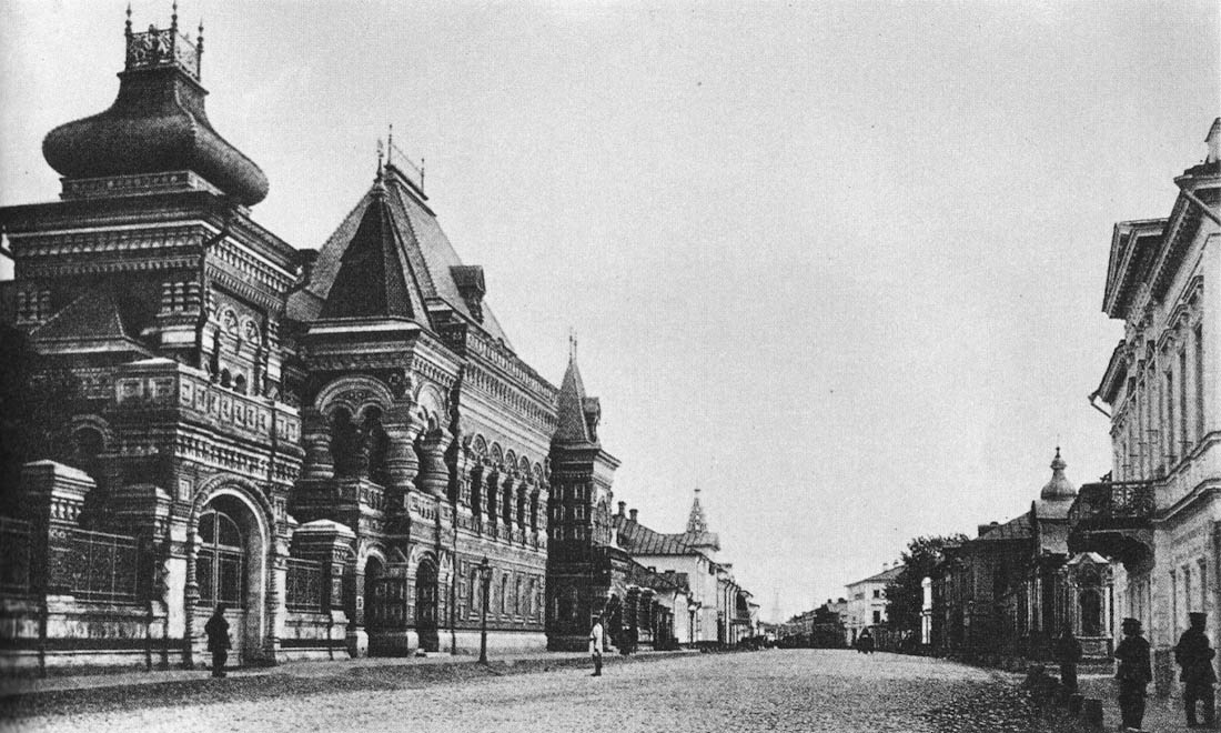 Дайджест по аудиогидам izi.TRAVEL #9. Лучшие гиды по московским улицам