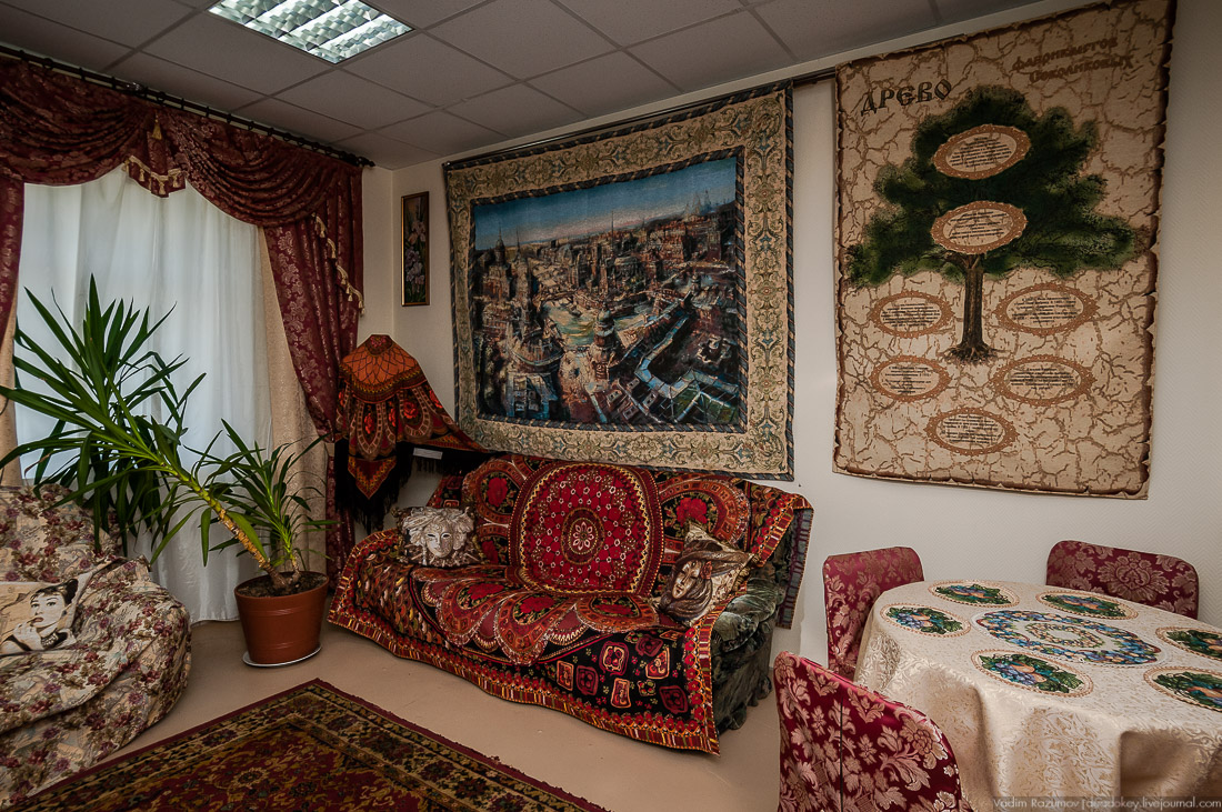 Шелкоткацкая фабрика купцов Барановых (АОЗТ Павлово-Посадский льнокомбинат, ГК Берег), МВК «Княжий Двор», Московская обл., Павлово-Посадский р-н., п.г.т. Большие Дворы.