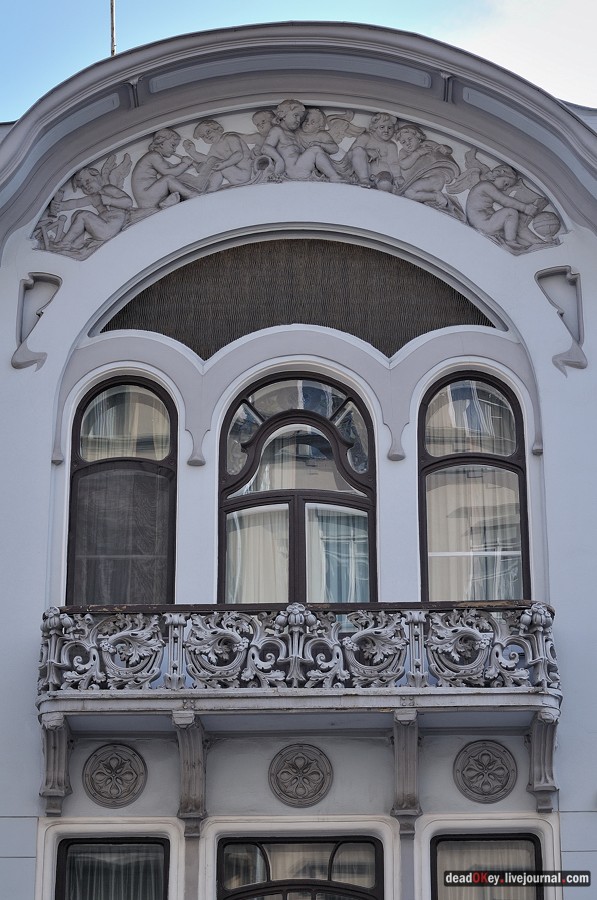 усадьба Волчкова на ул. Поварская д.42-44 и особняк Миндовского