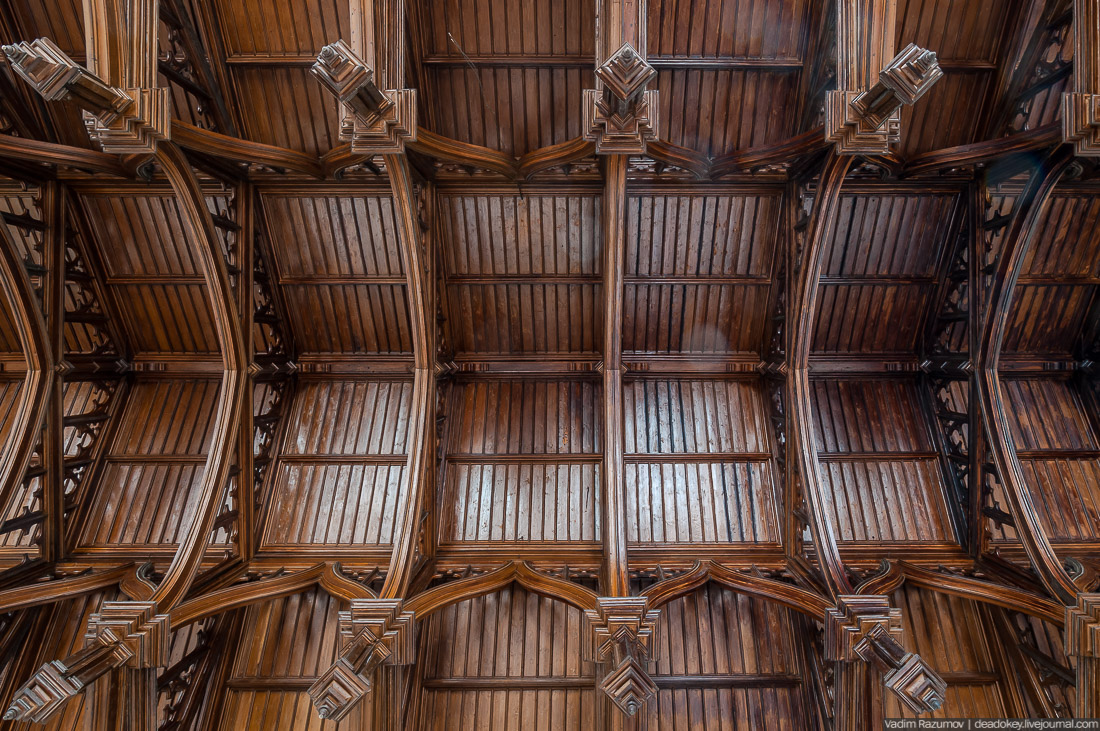 Петергофские конюшни