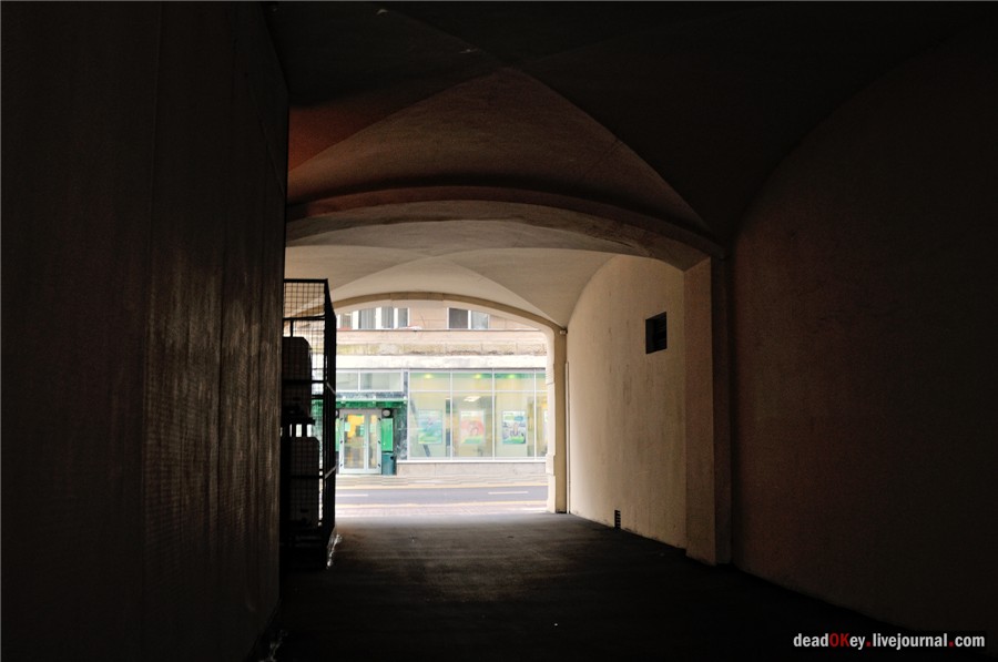 Московский столичный аукционный зал (Торговый дом Р.Б. Левиссона (Леонтьева)), 1901, архитектор А.Э. Эрихсон,ул. Большая Дмитровка, 32, Москва