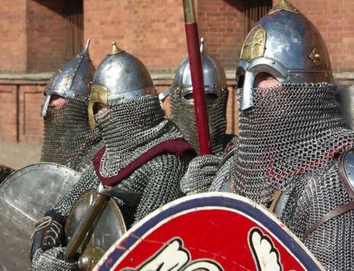 Зачем кольчуги катали в бочках с песком? кольчуги, времени, Кольчуга, процедура, ржавчину, может, время, бочки, клали, Собственно, периодически, канале, Гражданин, диване, простым, отношении, Таблетка, глубокой, головы, древности