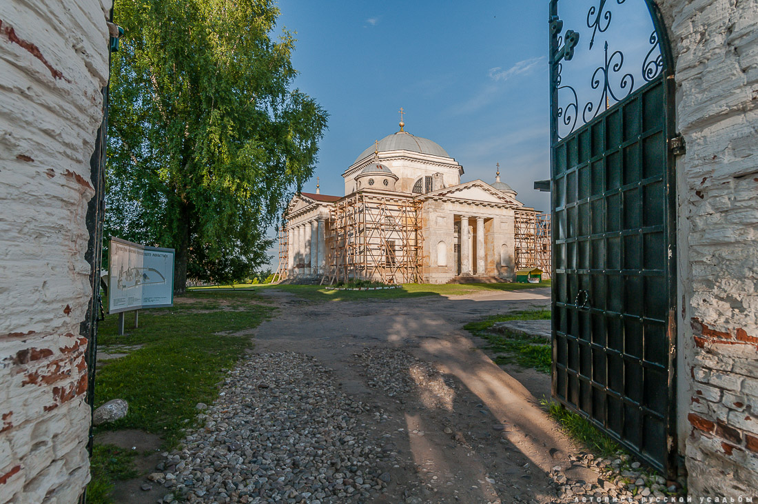 Интерьеры Борисоглебского собора в Торжке, Тверская область, арх. Н.А. Львов, Екатерина II, Борисоглебский монастырь