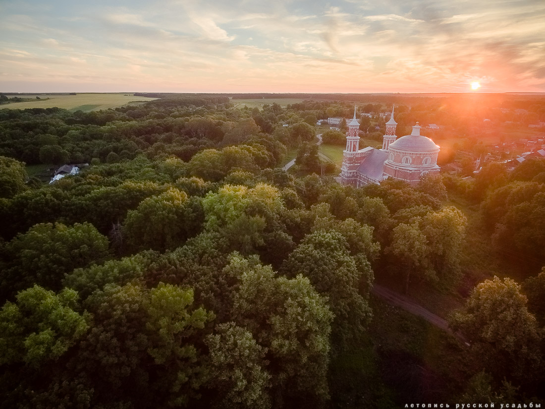 усадьба Баловнево с квадрокоптера и с дрона