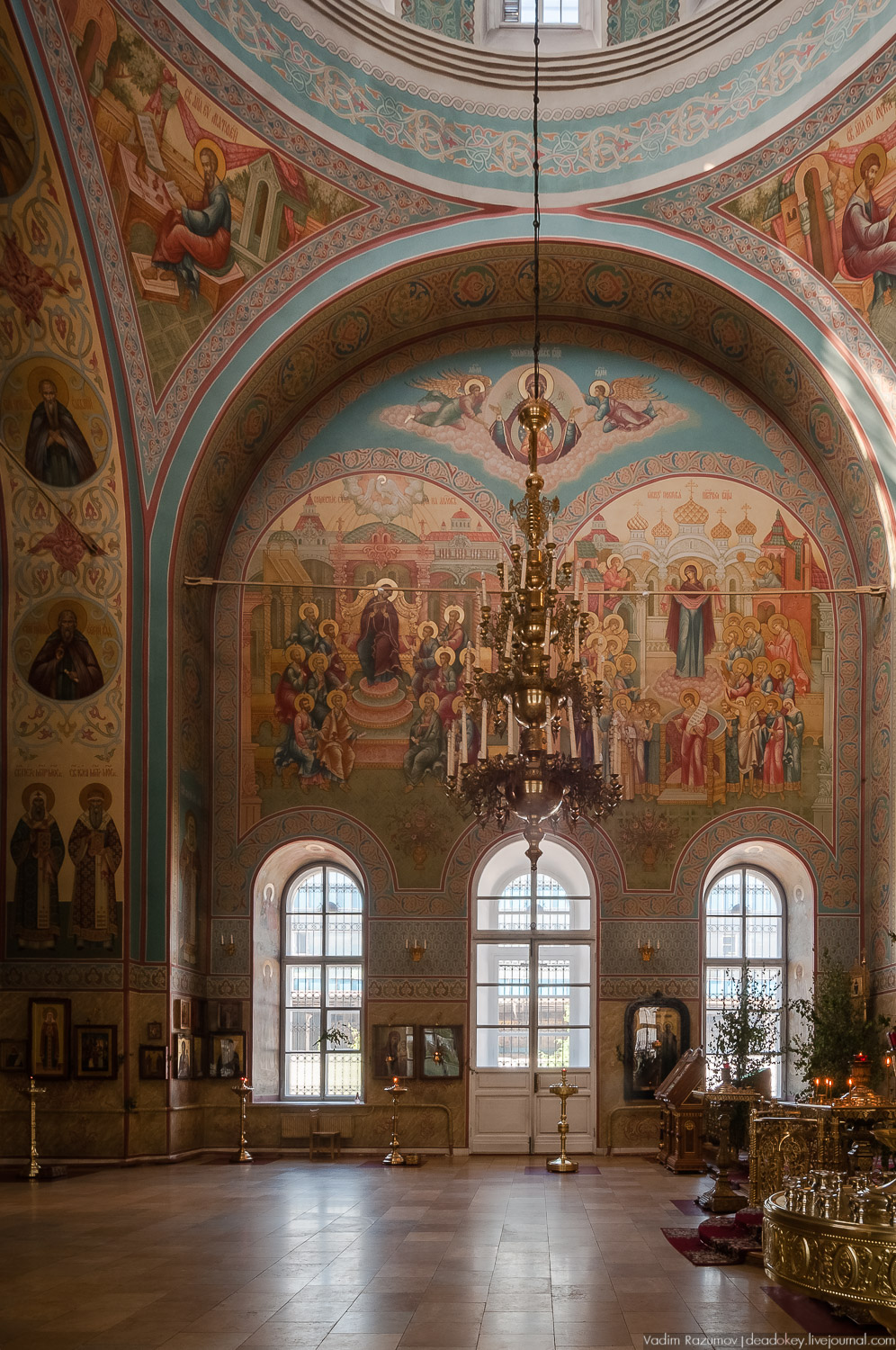 Храм в честь Свв.мчч. Флора и Лавра на Зацепе, Москва