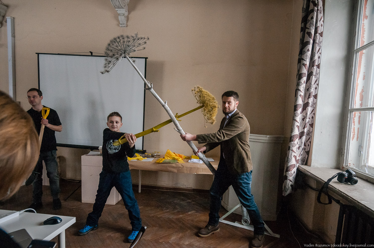 Ботанический сад, фондовая оранжерея, Экоэлектричка, борщевик