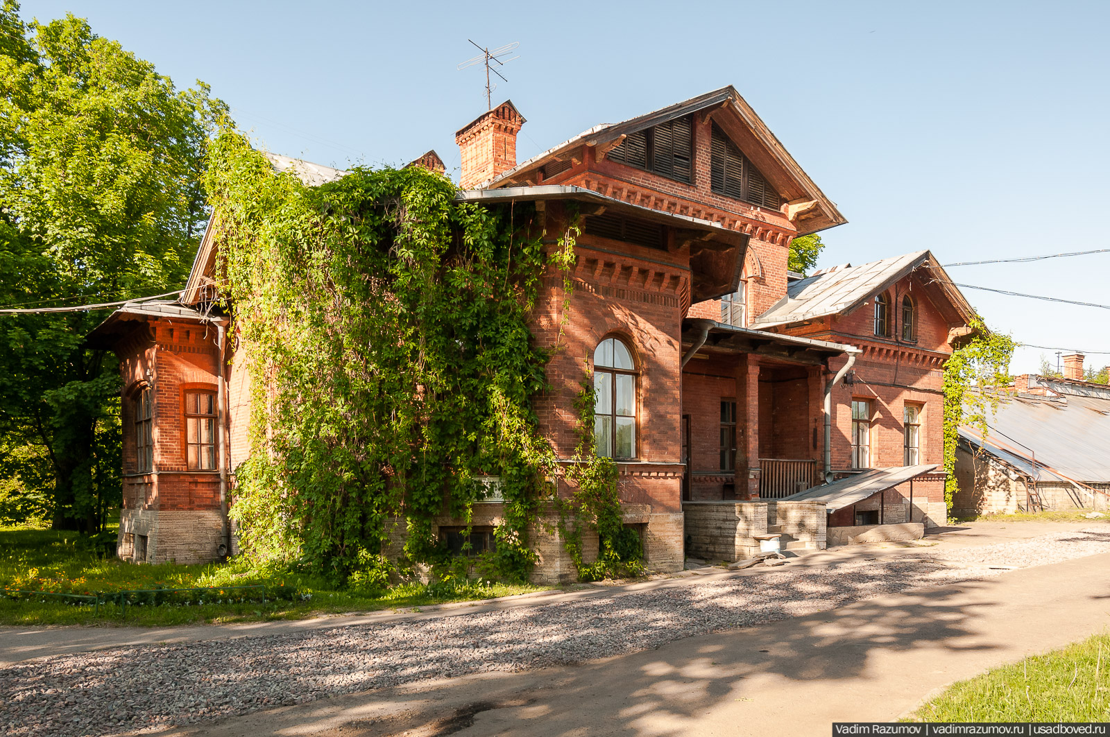 Усадьба Знаменка, Петергофская дорога