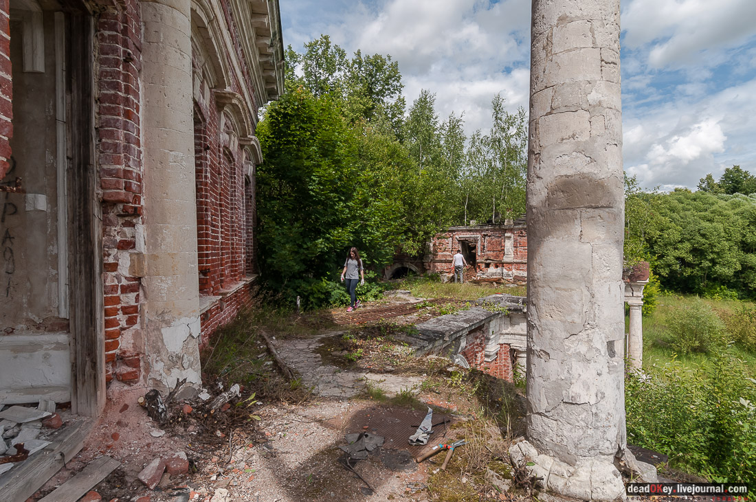 усадьба Семеновское-Отрада, субботник