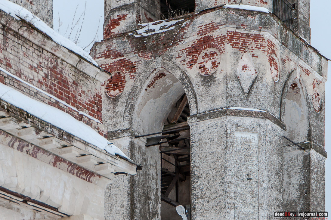усадьба Андреевское, церковь в селе Матренино (Рощино), Церковь Воскресения Христова