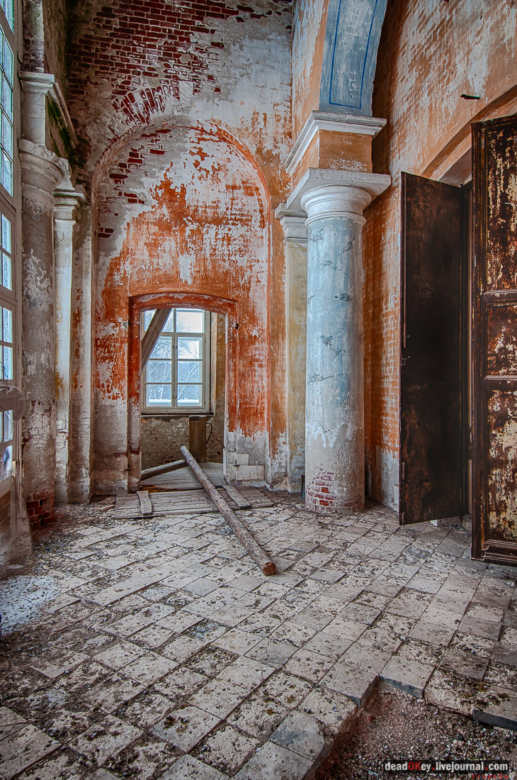 усадьба Андреевское, церковь в селе Матренино (Рощино), Церковь Воскресения Христова