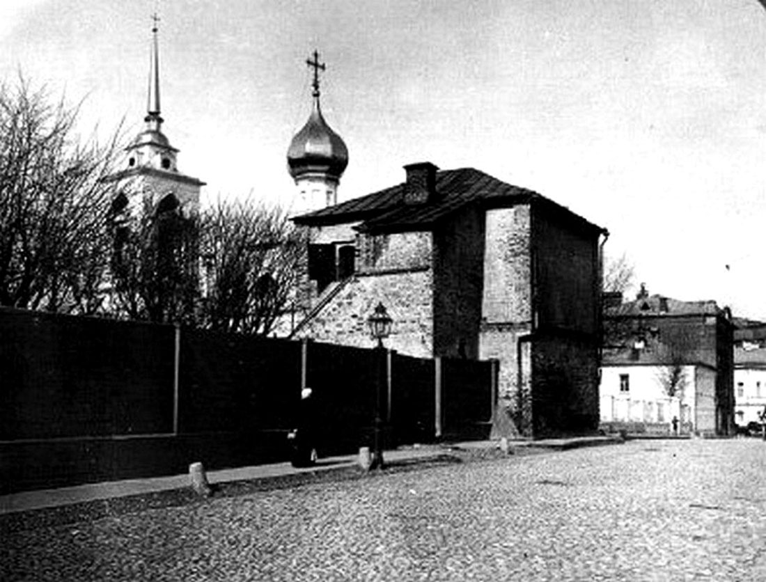 ОИРУ. Выставка Башня Згуры с 21 мая по 2 октября 2016 года